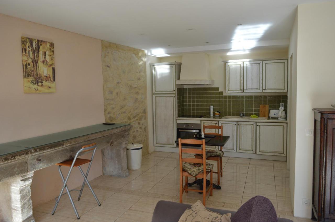 Le Studio Apartment Azille Luaran gambar